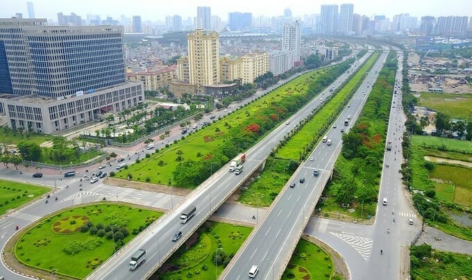 Đại lộ Thăng Long dài 29km, một trong những công trình lớn tại Tây Hà Nội. Ảnh: Bá Đô.