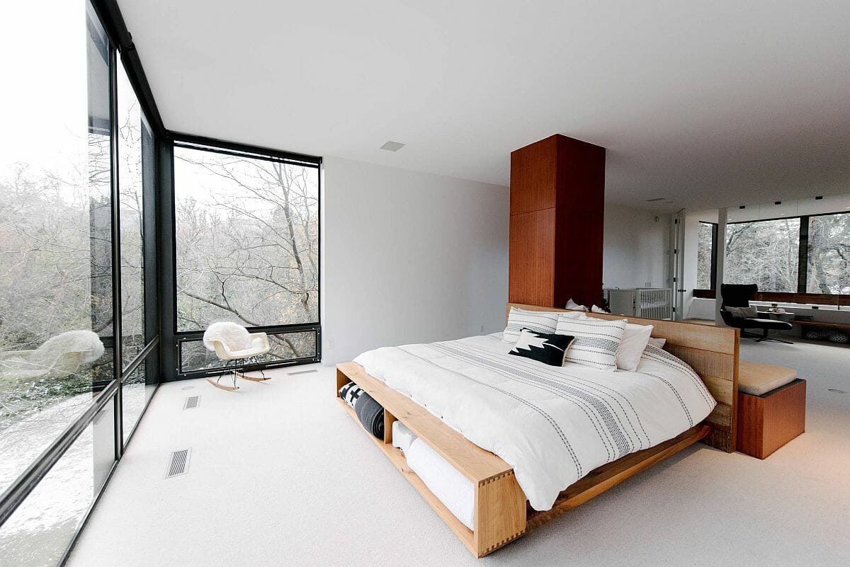 Hình ảnh phòng ngủ sử dụng mẫu giường ngủ  bằng gỗ tích hợp kho lưu trữ