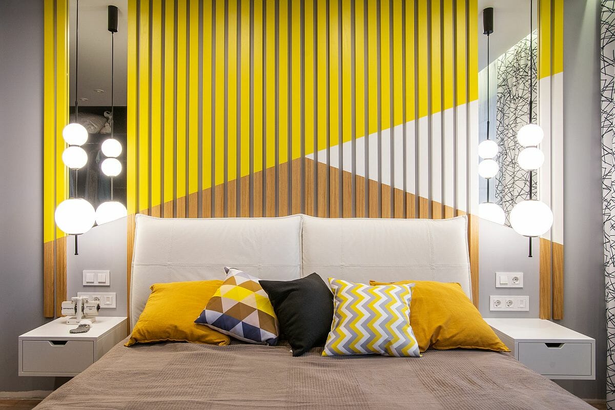 Hình ảnh phòng ngủ với tường đầu giường màu vàng xám ấn tượng
