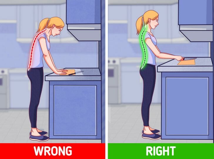 Hình ảnh minh họa cho việc chiều cao bề mặt bàn bếp không phù hợp khiến người nội trợ đau vai, cổ, lưng