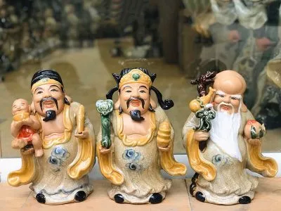 Cách đặt tượng Tam Đa Phúc Lộc Thọ đúng chuẩn phong thủy thu hút vượng khí
