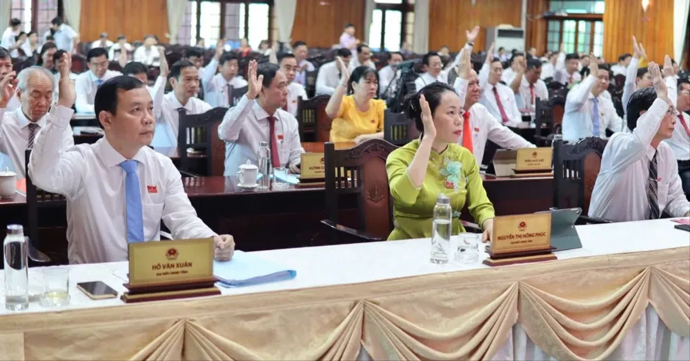 Đại biểu HĐND tỉnh Long An biểu quyết thông qua quy hoạch khu dân cư 259ha Bến Lức