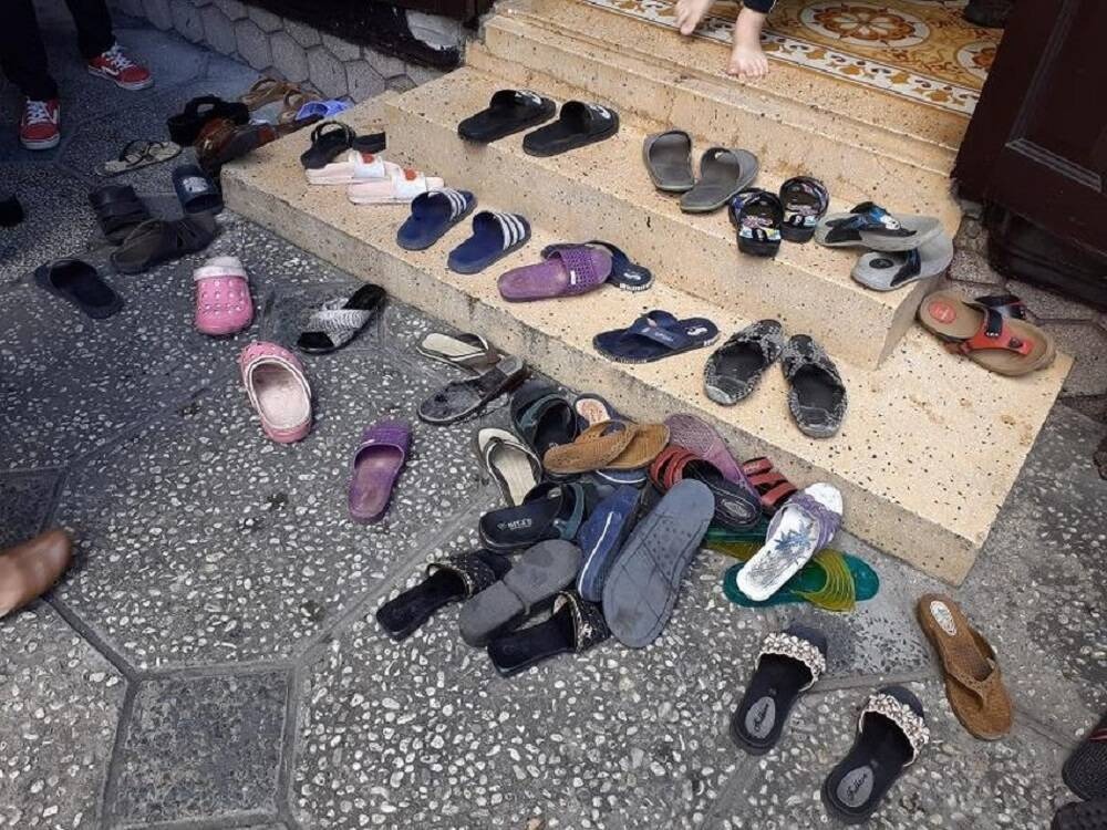 Cửa chính phạm 5 lỗi phong thủy này: Làm ăn trục trặc, con c - Hinh 1